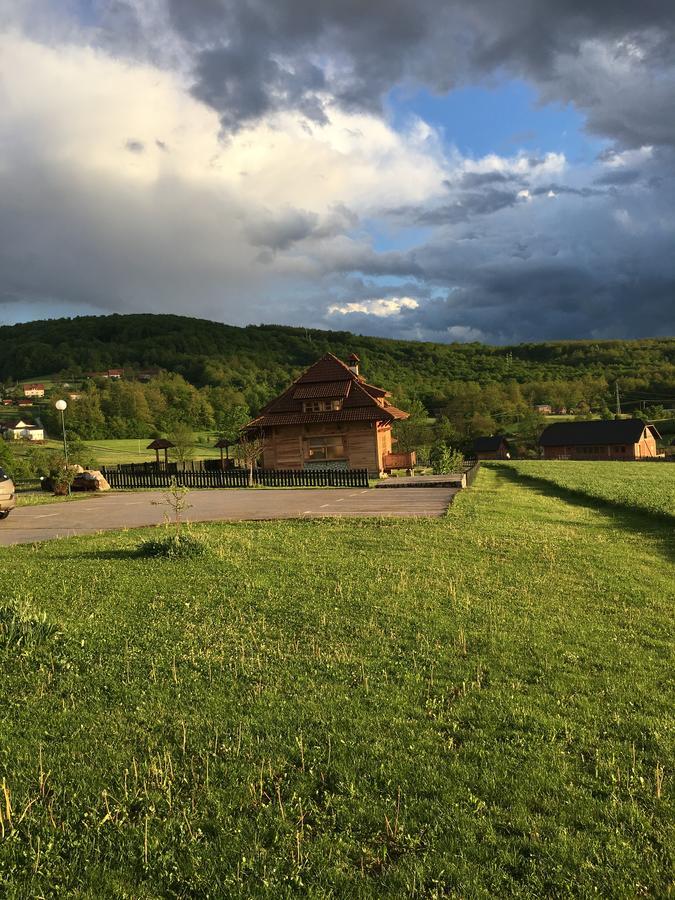 Nacionalna Kuca Bajo Mackat Vila Exterior foto